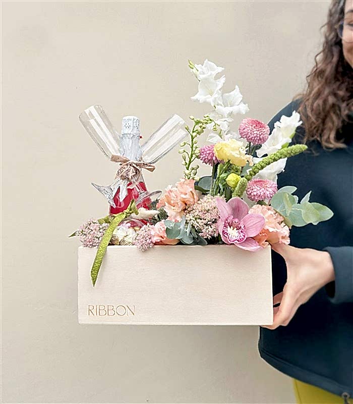 2Li Kadehli Alkolsüz Şampanya Çikolata Kutlama Hediye Kutusu