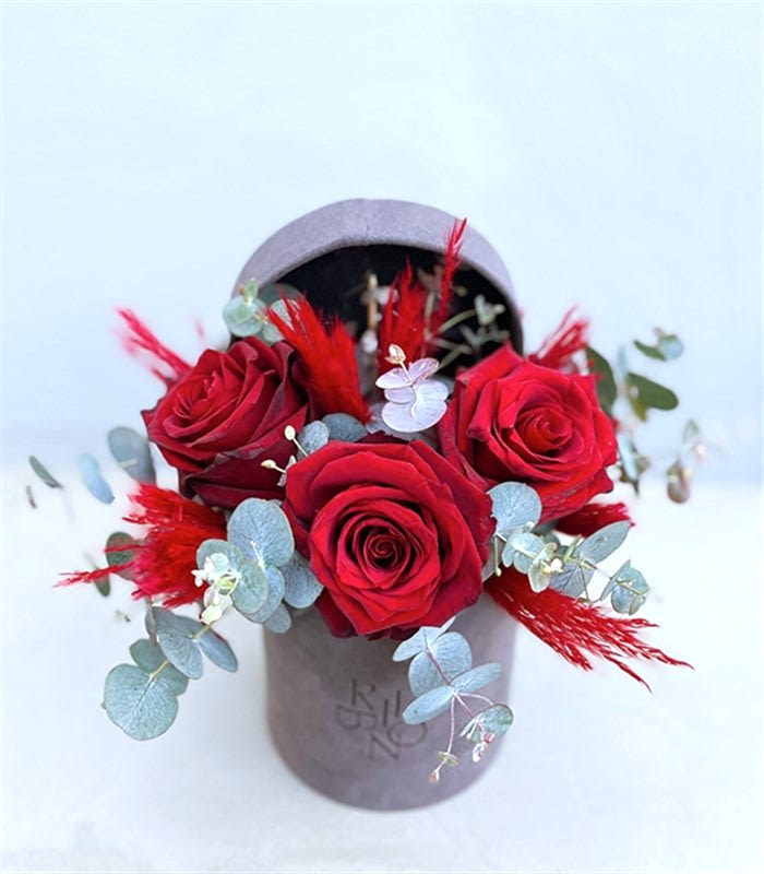 Alessia Kırmızı Gül Okaliptüs Mini Kutu Çiçek