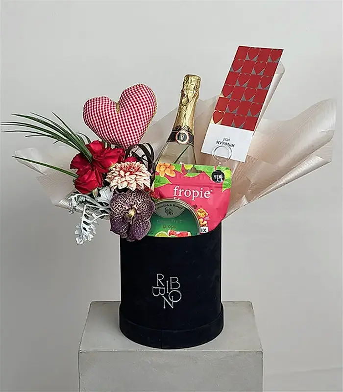 Alkolsüz Şampanyalı Kutlama Hediye Kutusu Siyah