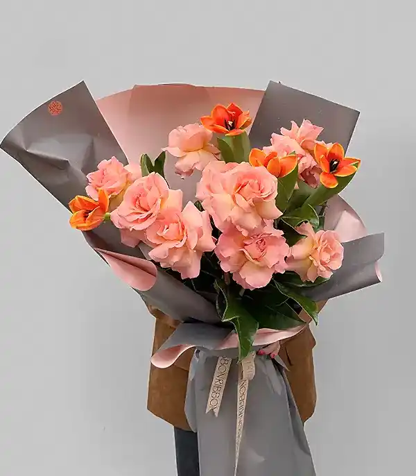 Apricot Sky Turuncu Lale Pembe Gül Buketi