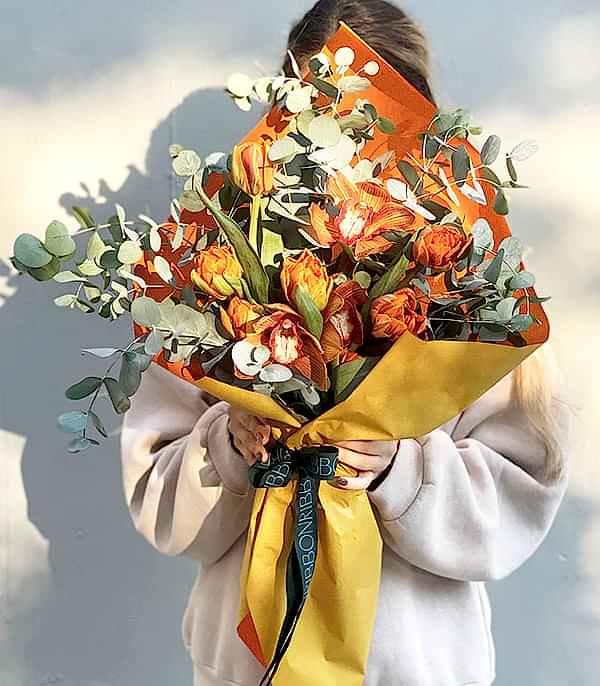 Archer Okaliptüs Turuncu Lale Buketi