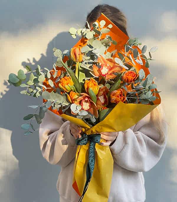 Archer Okaliptüs Turuncu Lale Buketi