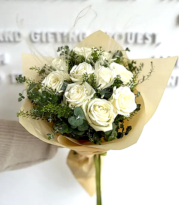 Beyaz Güller Buketi