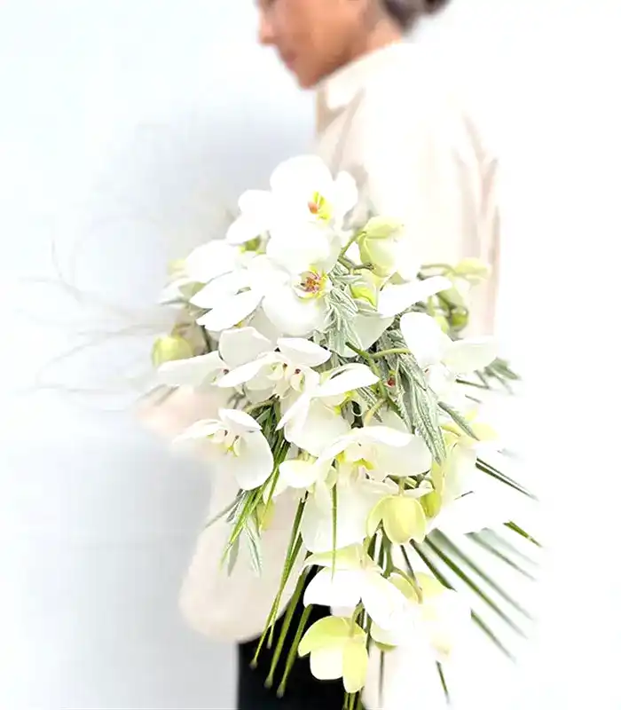 Bridgette Beyaz Orkide Gelin Buketi