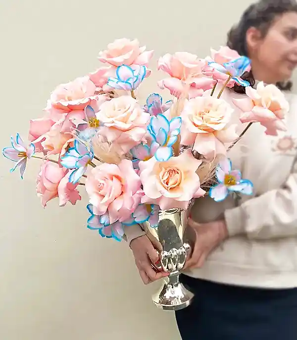 Butterfly Deluxe Silver Vazoda Unicorn Lale Pembe Gül Aranjmanı