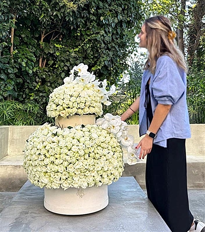 Cafuné 600 Beyaz Gül 2 Katlı Gül Aranjmanı Empire Deluxe