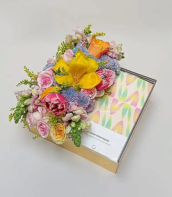 Canım Öğretmenim Rengarenk Çiçekler Çikolata Kutusu