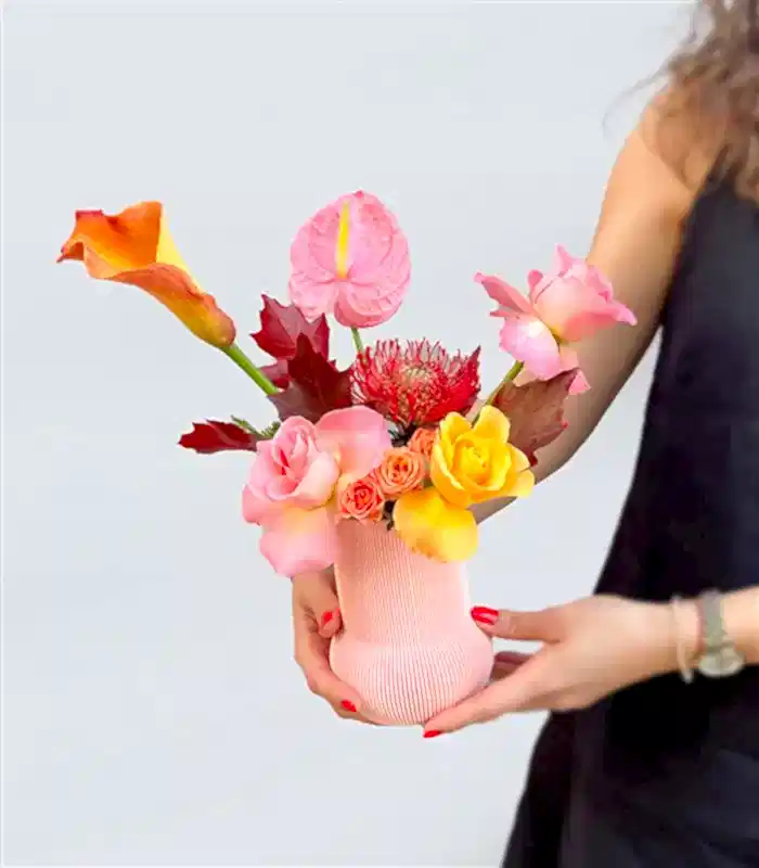 Cape Town Pembe 3D Printed Vazoda Sonbahar Aranjmanı