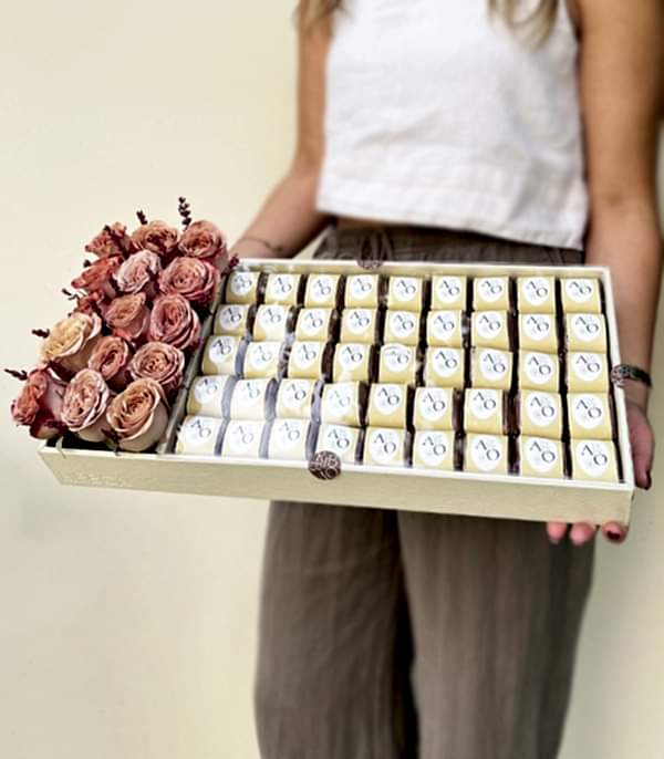 Cappucino Royal Deluxe İsme Özel 90Lı Çikolata Tepsisi