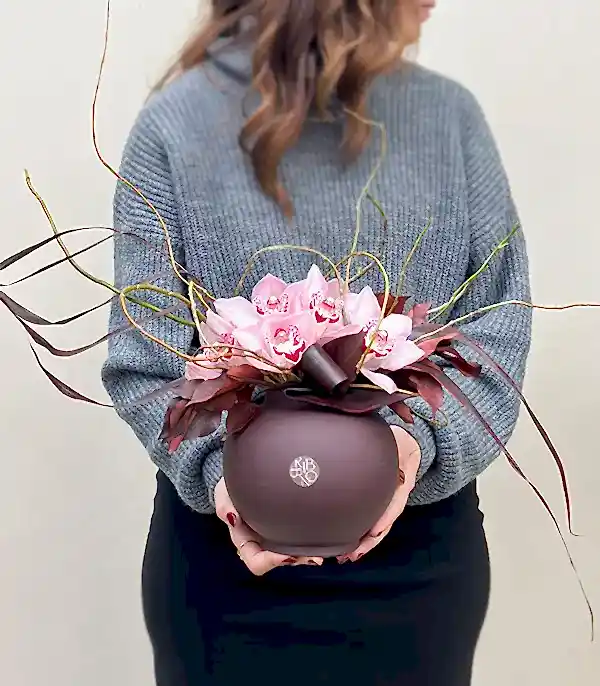 Carlotta Seramik Vazoda Pembe Cymbidium Orkide Aranjmanı