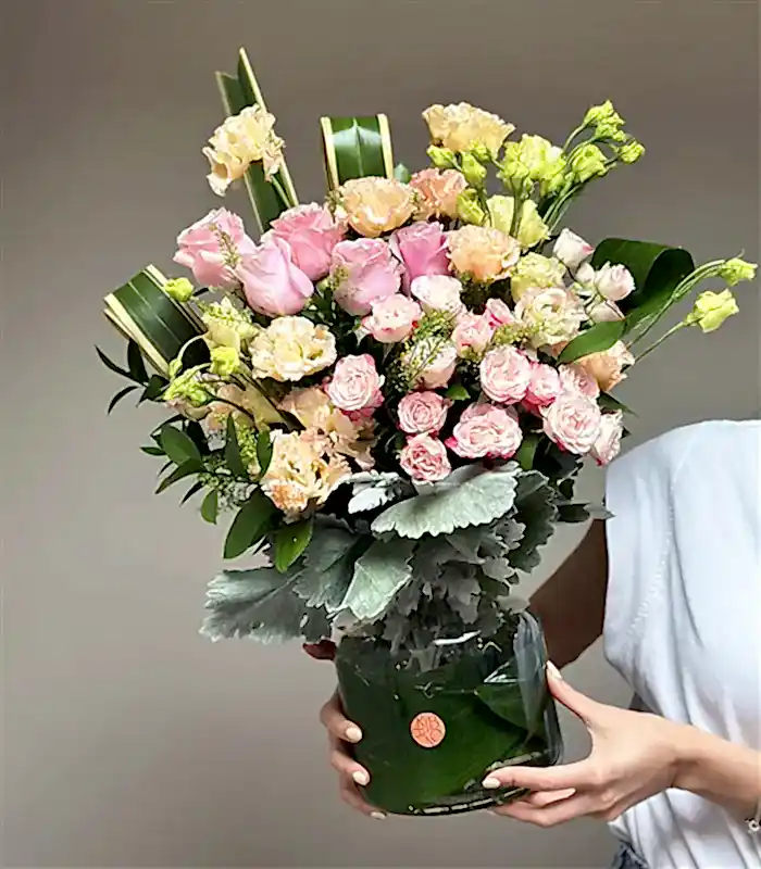 Cinzia Pembe Somon Gül Vazo Aranjman