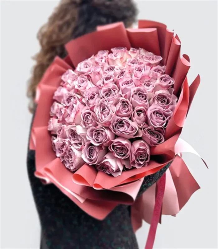 Dream Escape Grand Deluxe 51 Lila Gül Buketi