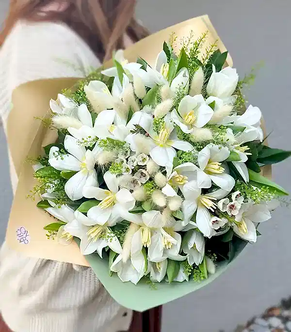 Ege nin İncisi 25 Beyaz Laleler Buketi