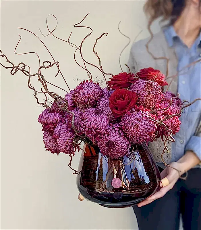 Eternal Amber Vazoda Bordo Anastasya Kırmızı Gül Aranjmanı