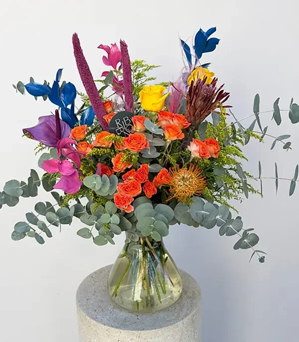 Firecracker Protealı Sarı Gül Rengarenk Çiçekler Aranjmanı