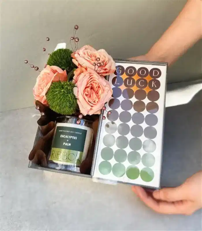 Good Luck Somon Çiçekli Mum Çikolata Hediye Kutusu