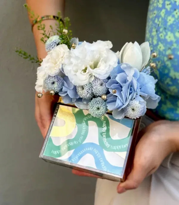 Happy Birthday Mavi Beyaz Çiçekli Mini Çikolata