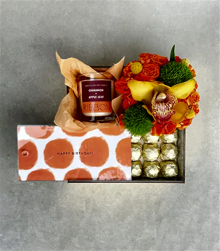 Happy Birthday Turuncu Mum Çikolata Hediye Kutusu
