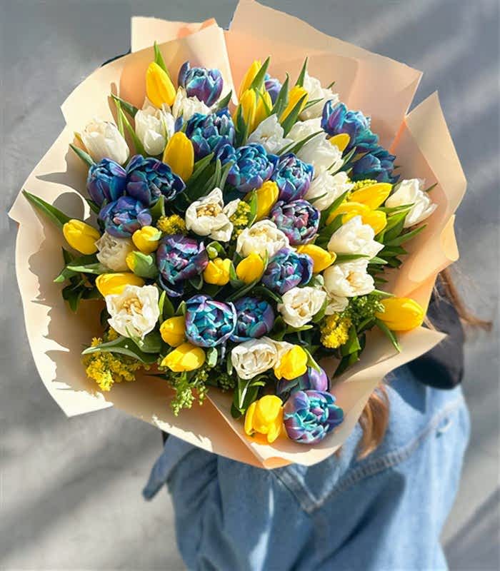 Illuminating Sarı Lale Beyaz Lale Galaksi 60 Lale Buketi