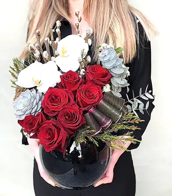 Jenny Kırmızı Gül Beyaz Orkide Siyah Vazo Aranjman