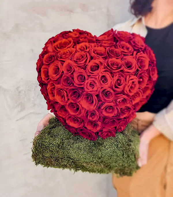Kalp Kırmızı Gül 3D Heykel Aranjman Royal Deluxe