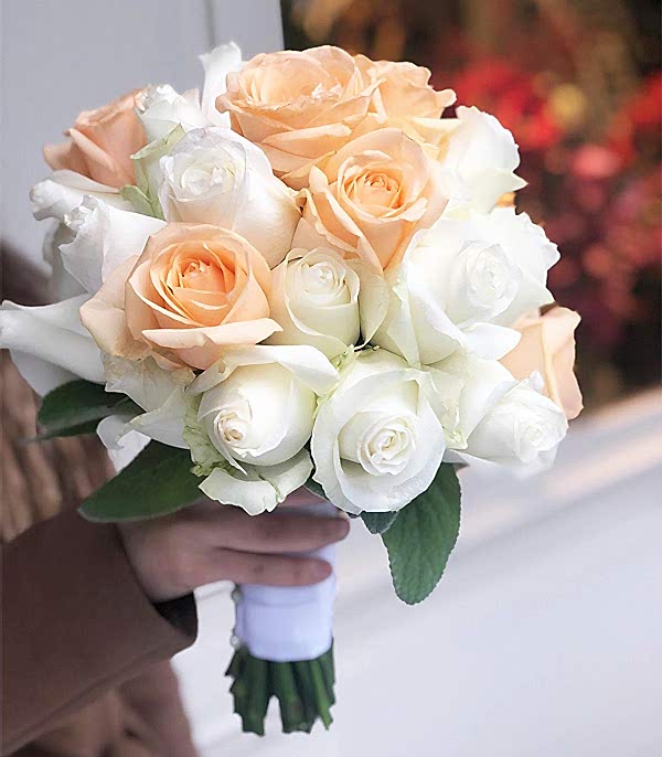 Kaylee 10 Kayısı Gül 20 Beyaz Gül Gelin Buketi