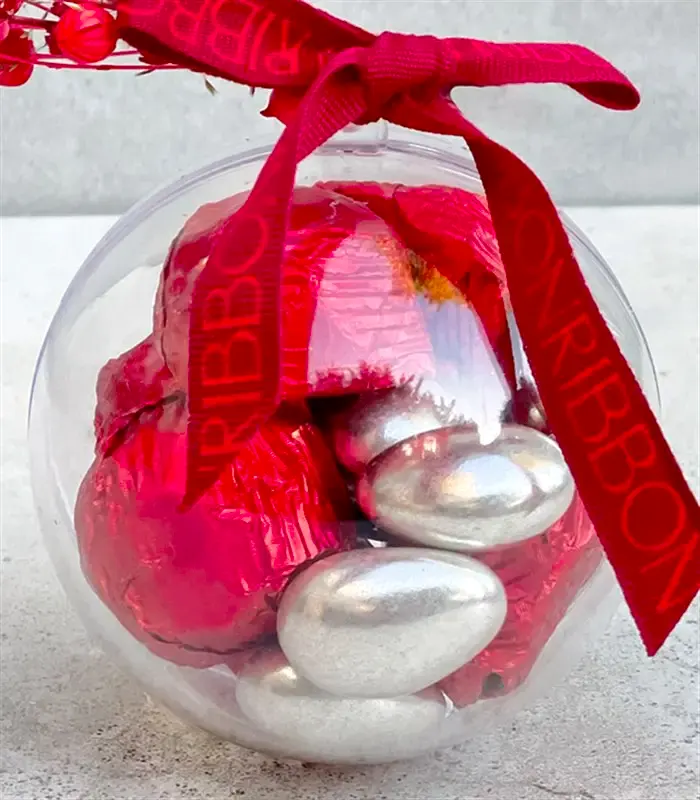 Kırmızı Çikolata Küresi