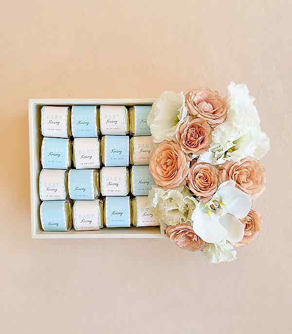 Little Baby İsme Özel 32Li Yenidoğan Bebek Tebrik Çikolatası Grand Deluxe