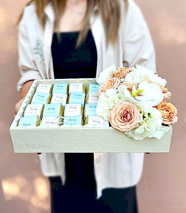 Little Baby İsme Özel 32Li Yenidoğan Bebek Tebrik Çikolatası Grand Deluxe