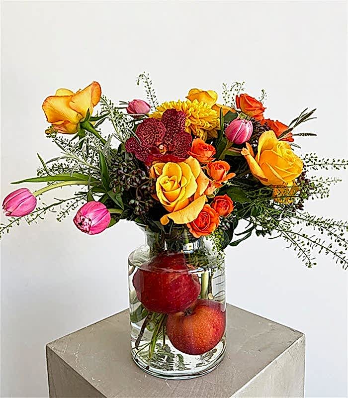 Mary Cam Vazoda Turuncu Gül Pembe Lale Elmalı Aranjman