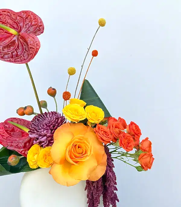 Memphis Seramik Vazoda Antoryum Gül Sonbahar Aranjmanı