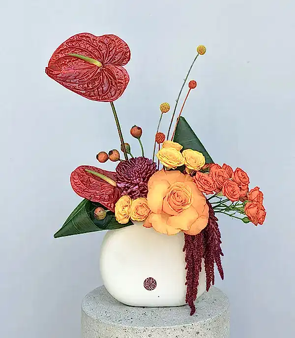 Memphis Seramik Vazoda Antoryum Gül Sonbahar Aranjmanı