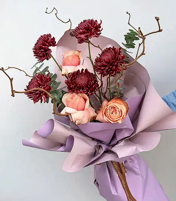 November Somon Gül Bordo Kasımpatı Buketi