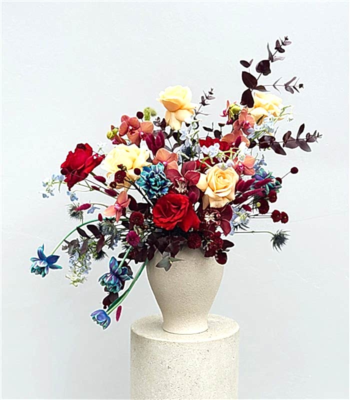 Opulent Deluxe Seramik Vazoda Galaksi Lale Gül Aranjmanı