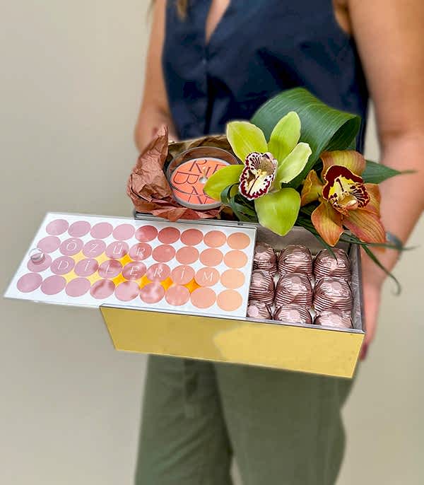 Özür Dilerim Cymbidium Orkide Mum Çikolata Hediye Kutusu