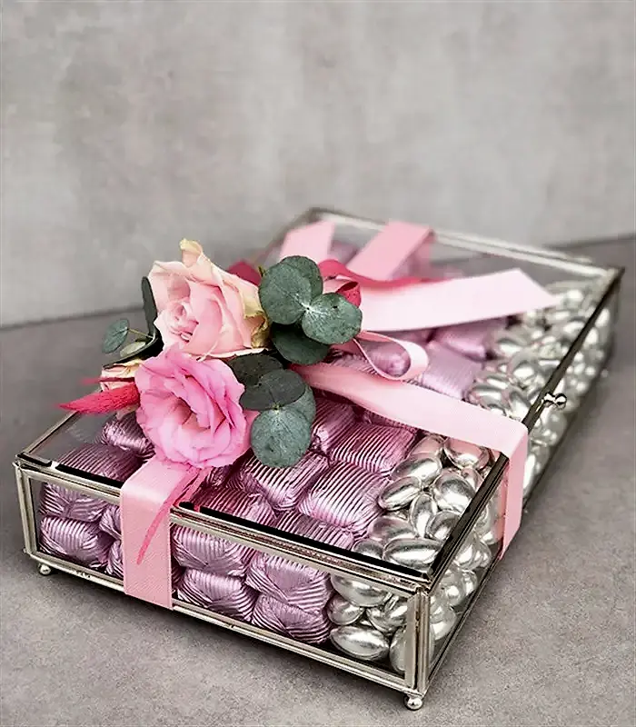Pembe Silver Royal Deluxe 56Lı Cam Çikolata Kutusu