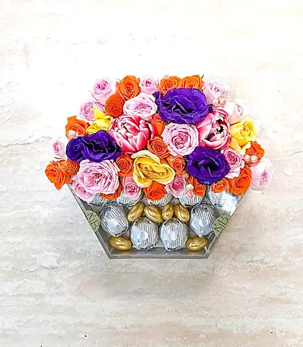 Rengarenk Çiçekler Luxe Yıldız Altıgen Ayna Çikolata Tepsisi