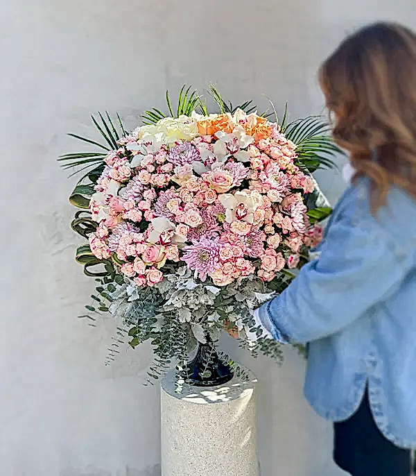 Royal Deluxe Beyaz Somon Gül Vazo Aranjman