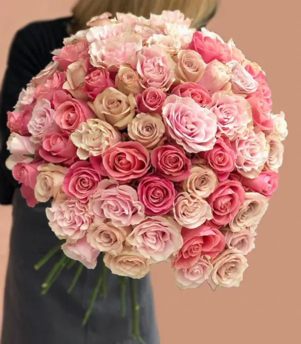 Royal Deluxe Pembe Somon 75 Gül Buketi