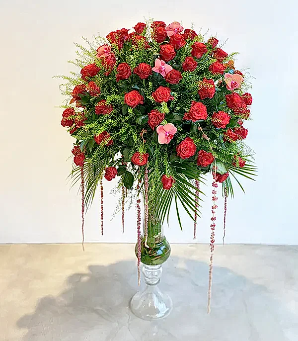 Royal Deluxe Vazoda 101 Kırmızı Gül Aranjmanı