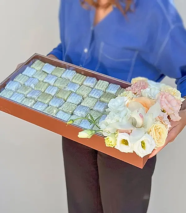 Somon Royal Deluxe Deri Tepside 90Lı Çikolata Tepsisi