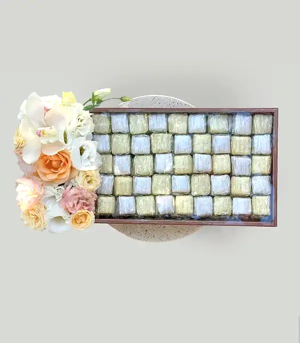 Somon Royal Deluxe Deri Tepside 90Lı Çikolata Tepsisi