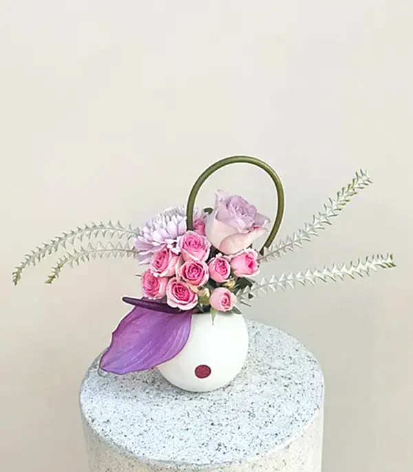 Sorina Mini Seramik Vazoda Pembe Lila Çiçekler