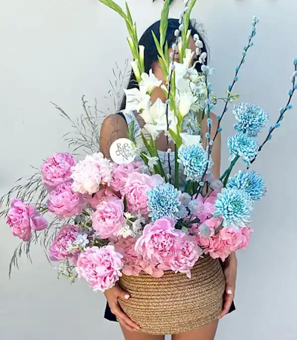 Soul Craves Deluxe Sepette Pembe Şakayık Anastasya Yaz Aranjmanı