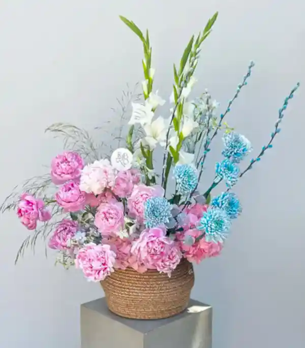 Soul Craves Deluxe Sepette Pembe Şakayık Anastasya Yaz Aranjmanı