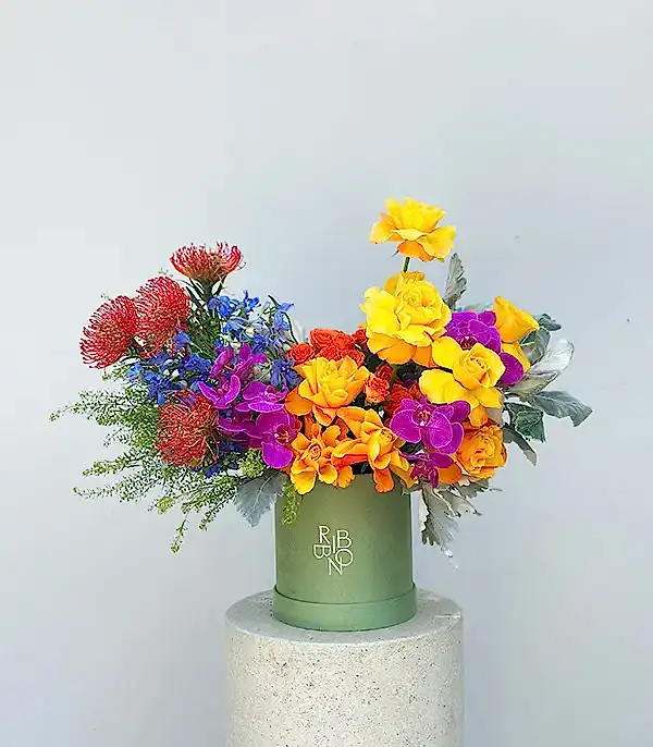 Sunset Carnival Yeşil Kutuda Turuncu Gül Lucas Yaz Aranjmanı