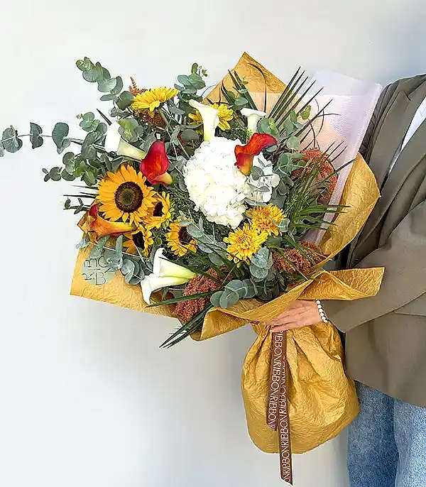 Sunset Orchard Beyaz Ortanca Ayçiçeği Gala Sonbahar Buketi