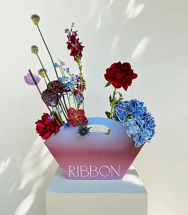 Sunset Sky Bordo Şakayık Mavi Ortanca Çantada Çiçek