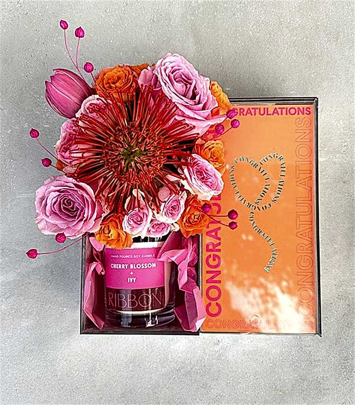 Tebrikler Turuncu Pembe Mum Çikolata Çiçek Hediye Kutusu