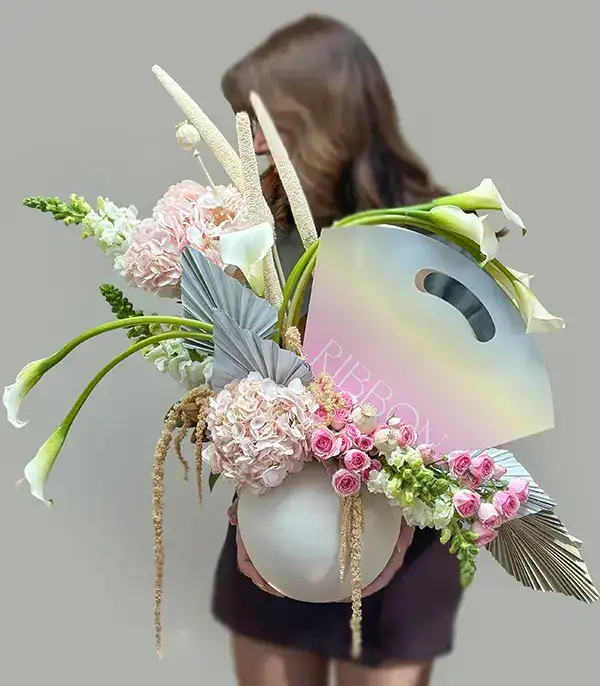 Vanilla Krem Seramik Vazoda Gala Ortanca Aranjmanı